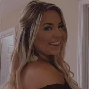 Meet your Posher, Kaitlin
